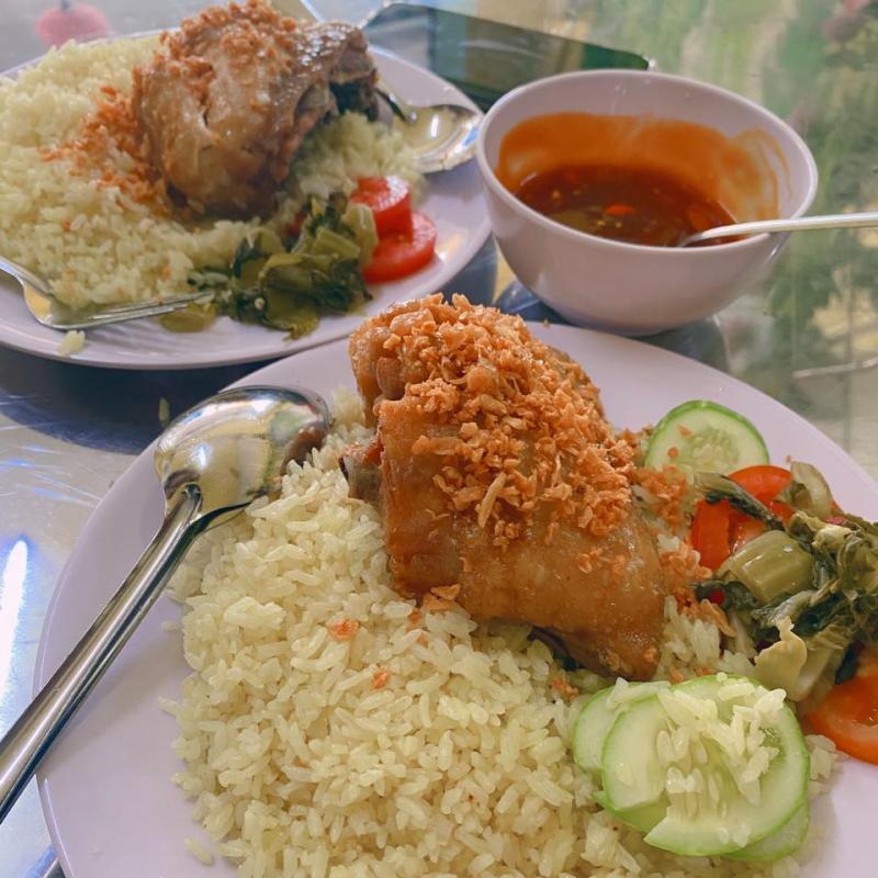 Khám phá 12 quán cơm gà xối mỡ đỉnh cao nhất Sài Gòn - Hành trình thưởng thức hương vị vàng