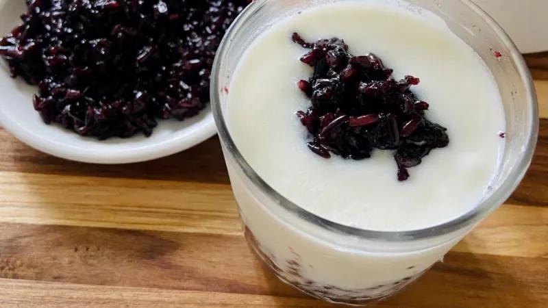 Top 7 Quán Sữa Chua Nếp Cẩm Hấp Dẫn Nhất Tại TP.HCM
