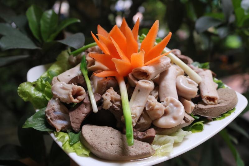 Top 10 điểm ăn vặt hấp dẫn nhất phố Lạc Long Quân - Tinh hoa ẩm thực Tây Hồ, Hà Nội