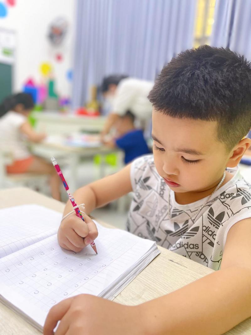 5 địa chỉ luyện chữ đẹp uy tín nhất xứ Huế mộng mơ