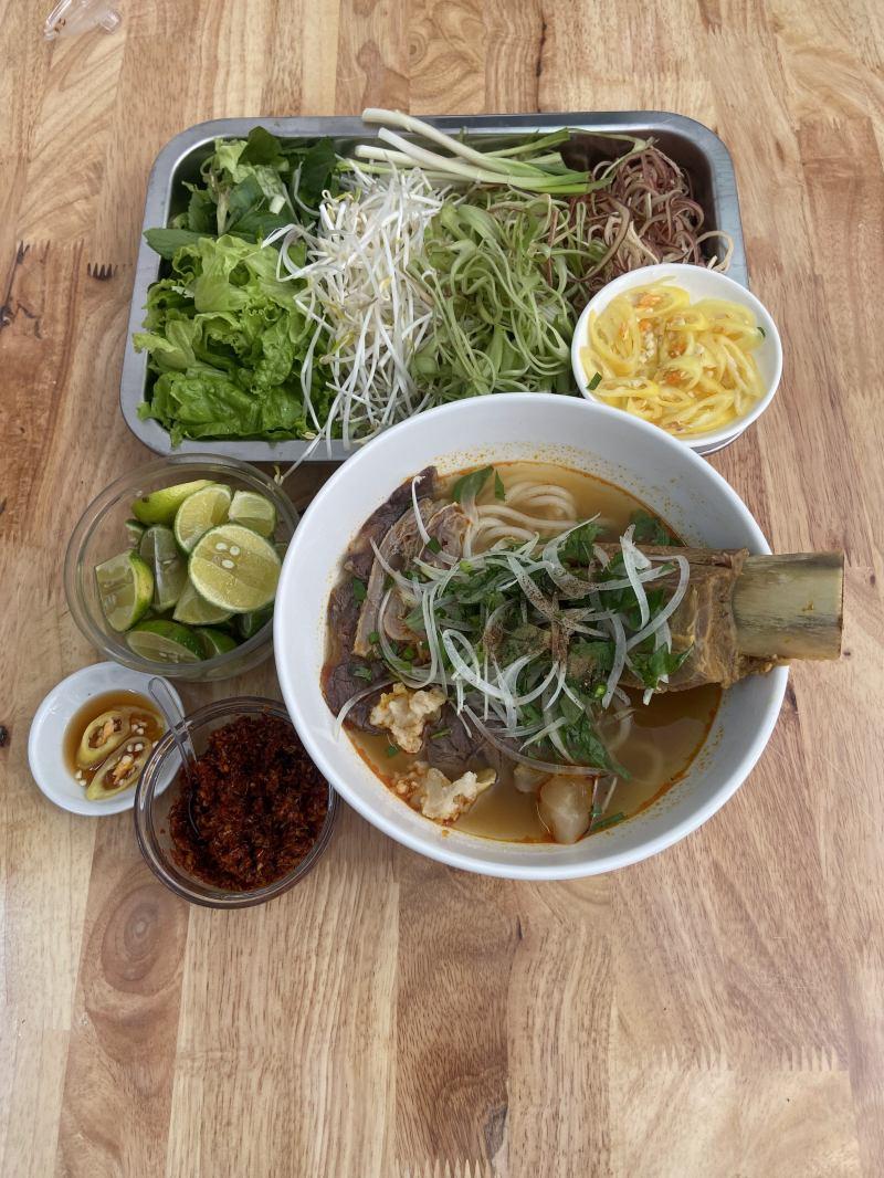 Top 5 Quán bún bò Huế ngon nhất tại Phú Quốc