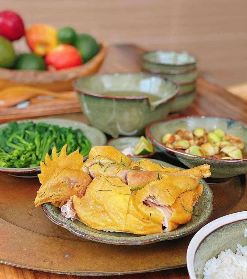 10 địa chỉ thưởng thức gà ủ muối hoa tiêu tuyệt hảo tại Hà Nội