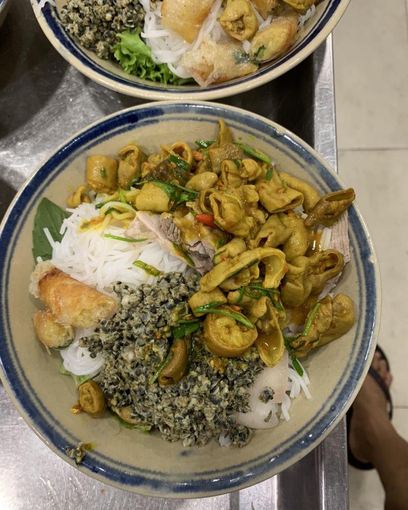 Top 5 địa chỉ bún lòng được yêu thích nhất tại Sài Gòn