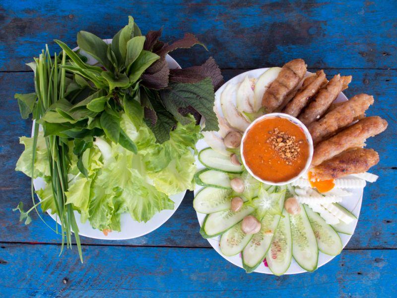 Top 8 quán nem lụi ngon nức tiếng tại Đà Lạt