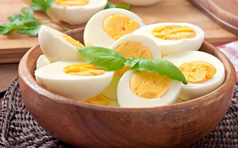 Bí quyết dinh dưỡng vàng cho trứng khỏe: Thực phẩm nên bổ sung và cần tránh để tăng khả năng thụ thai