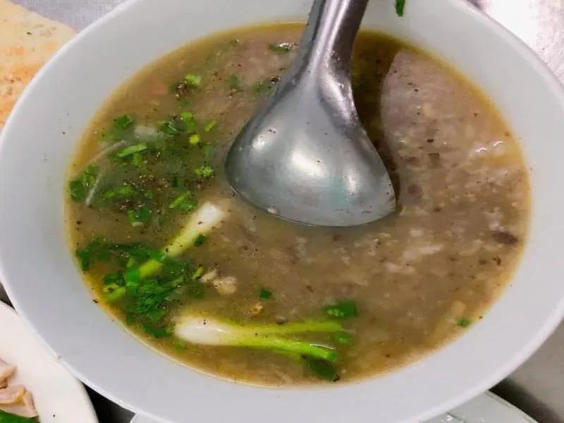 Top 8 địa chỉ bán cháo lòng ngon nhất tại Bình Định