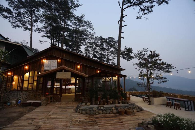 Top 15 quán cà phê có view đêm đẹp lung linh tại Đà Lạt
