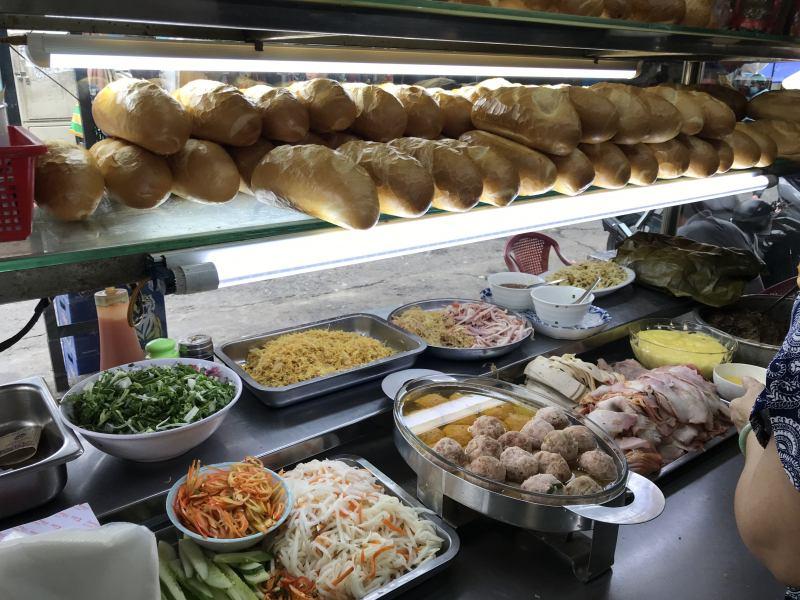 10 Quán bánh mì đáng thử nhất Quận 10, TP.HCM - Hành trình khám phá hương vị đậm chất Sài Gòn