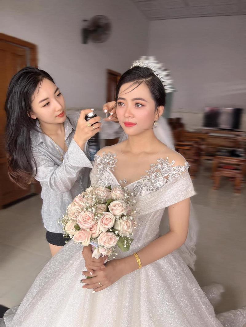 Top 9 Địa chỉ trang điểm cô dâu đẹp nhất Nha Trang - Tỏa sáng ngày trọng đại