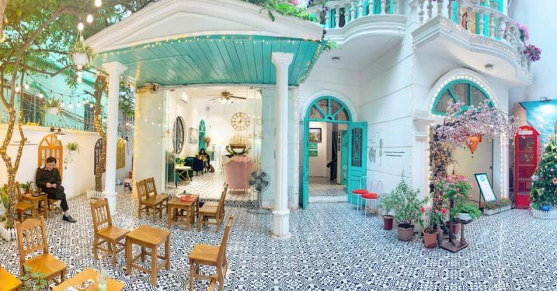 Top 10 Quán cà phê sắc màu đẹp nhất tại Hà Nội