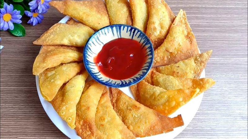 Top 7 Quán hoành thánh chiên hấp dẫn nhất tại Hội An
