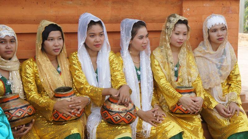 18 Bộ trang phục dân tộc Việt Nam - Tinh hoa văn hóa đa sắc màu