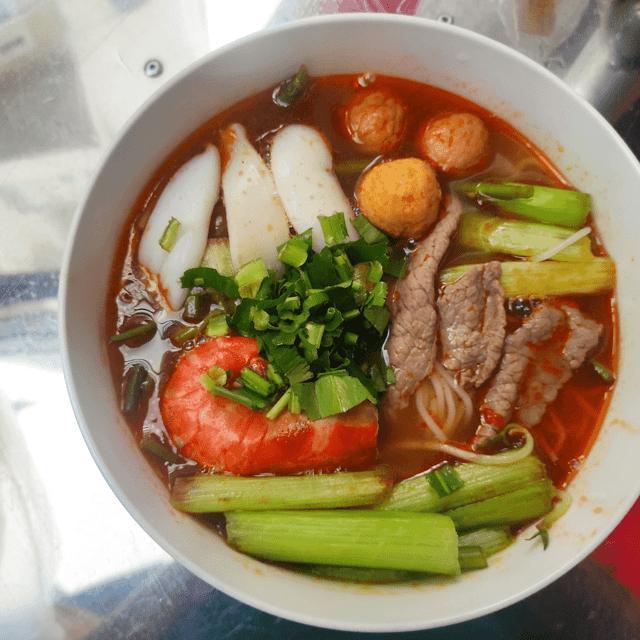 9 điểm đến bún hải sản ngon - bình dân không thể bỏ qua tại Sài Gòn