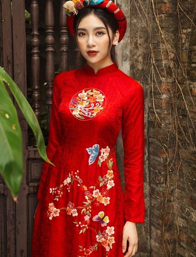 15 Kiểu áo dài xuân sắc nhất đón Tết cổ truyền