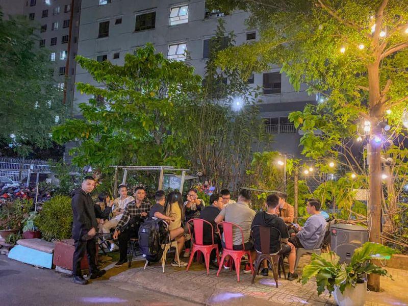 Top 8 quán cà phê sân vườn view đẹp, không gian yên tĩnh đáng trải nghiệm tại Quận 8, TP.HCM