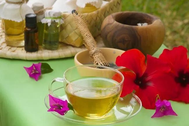 18 sai lầm chăm sóc tóc khiến mái tóc hư tổn bạn cần tránh xa