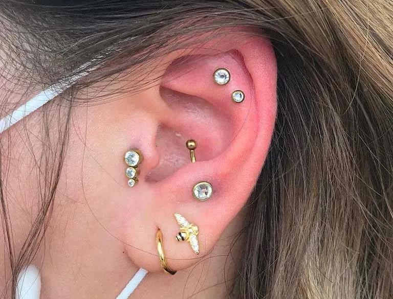 Top 5 địa chỉ xỏ khuyên chuyên nghiệp, an toàn nhất tại Quảng Bình