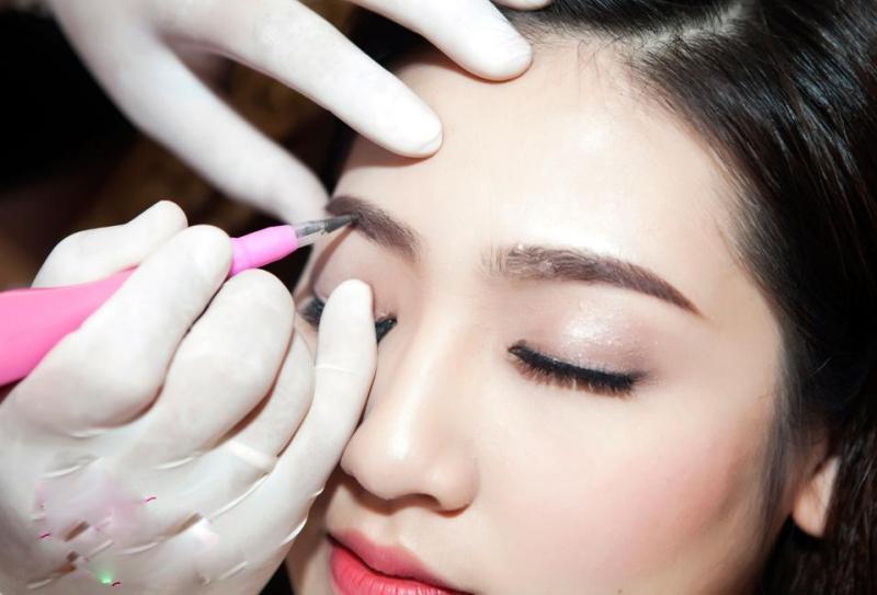 10 Bí Quyết Vàng Cho Gương Mặt Mộc Rạng Ngời Không Tì Vết