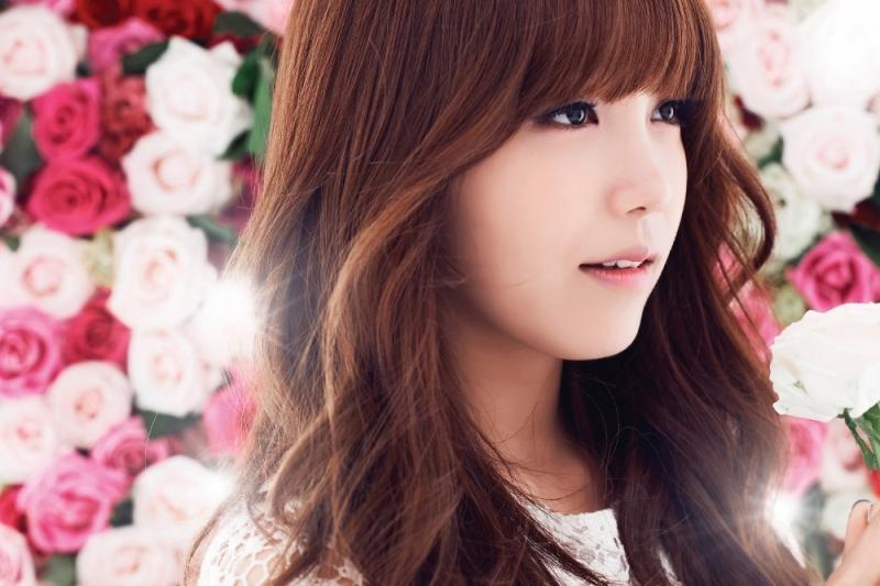 Top 5 Sao Kpop sở hữu đôi mắt cười quyến rũ