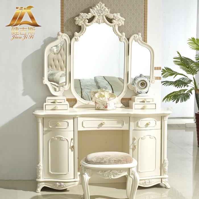 10 Vật dụng không thể bỏ qua khi thiết kế phòng tân hôn lãng mạn