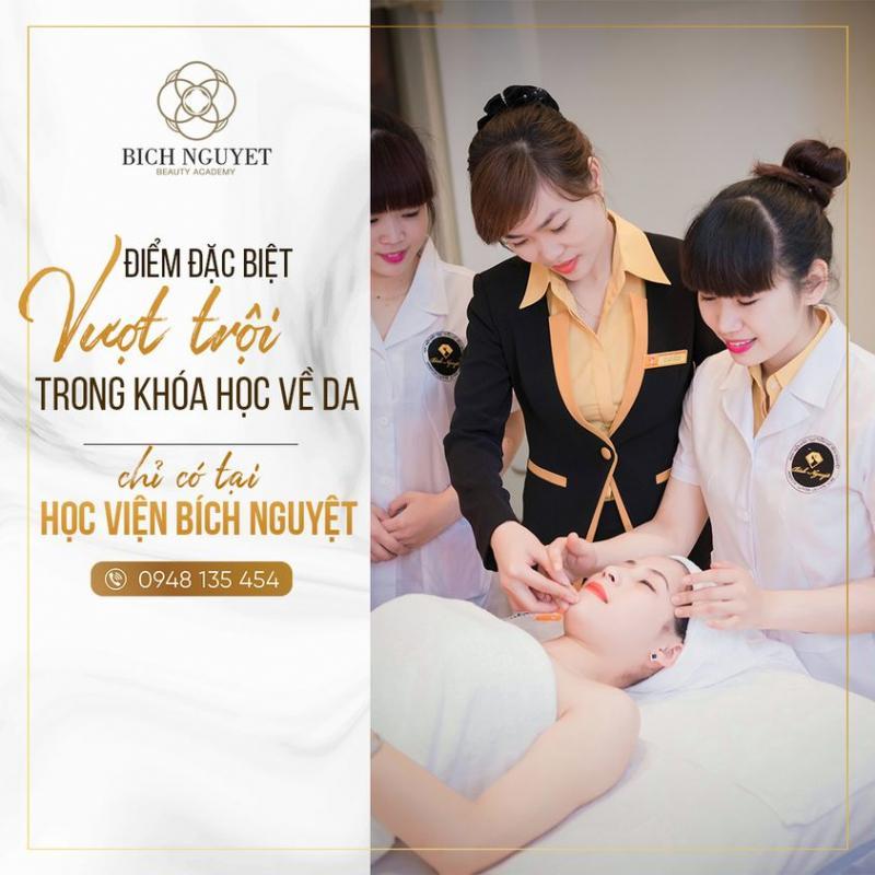 8 Khóa học trị mụn chuyên sâu hàng đầu tại Hà Nội - Đánh giá chất lượng đào tạo
