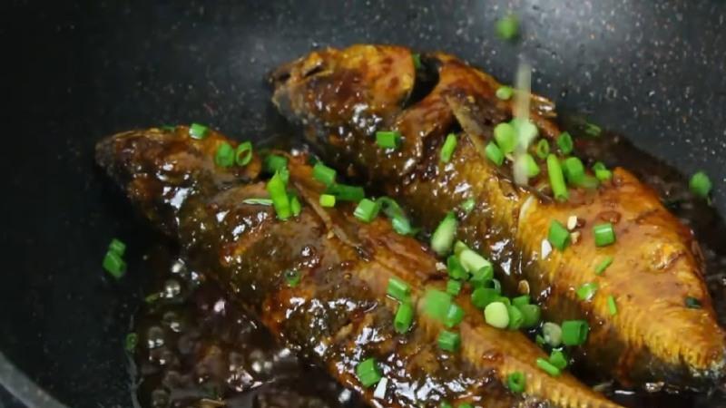 Bí quyết kho cá sòng thấm đẫm vị tiêu ấm nồng - món ngon khiến cả nhà mê mẩn