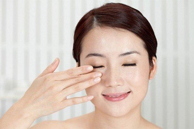 Top 10 Bí quyết giảm sưng mắt sau khi khóc hiệu quả nhất