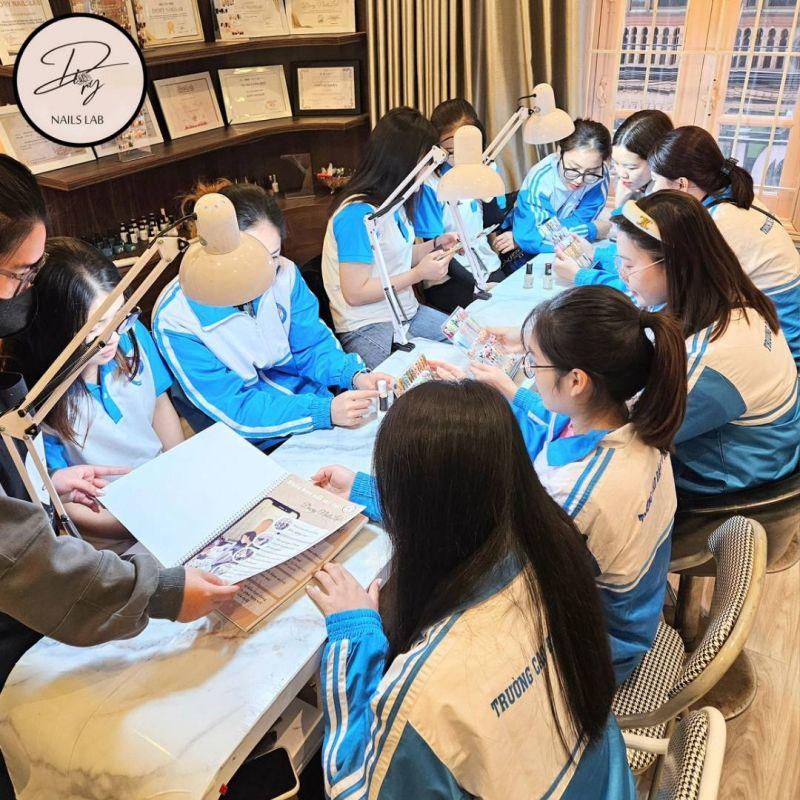 Top 7 địa chỉ đào tạo nghề nail chất lượng nhất tại quận Thanh Xuân, Hà Nội