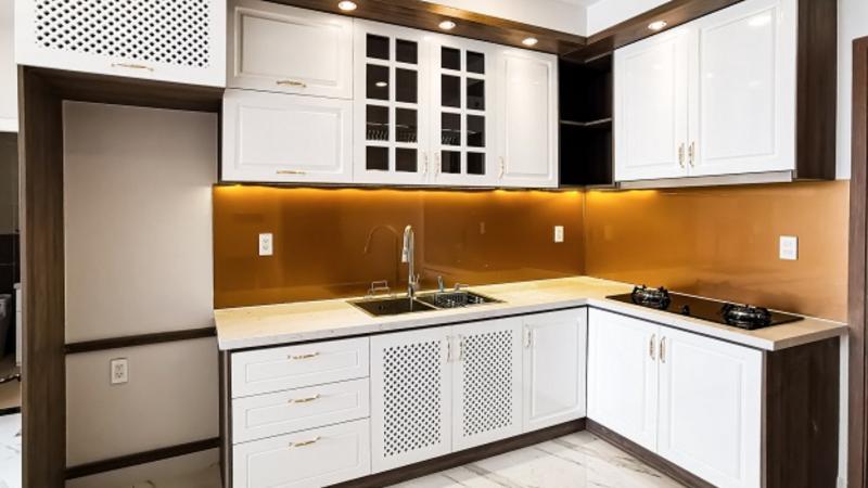 Top 5 Đơn vị thi công kính màu ốp bếp chất lượng hàng đầu tại Khánh Hòa