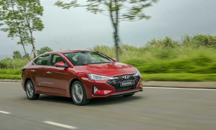 Top 10 Mẫu xe ô tô hạng C được ưa chuộng nhất năm 2022