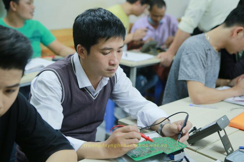 5 địa chỉ đào tạo nghề điện dân dụng đáng tin cậy nhất tại Hà Nội