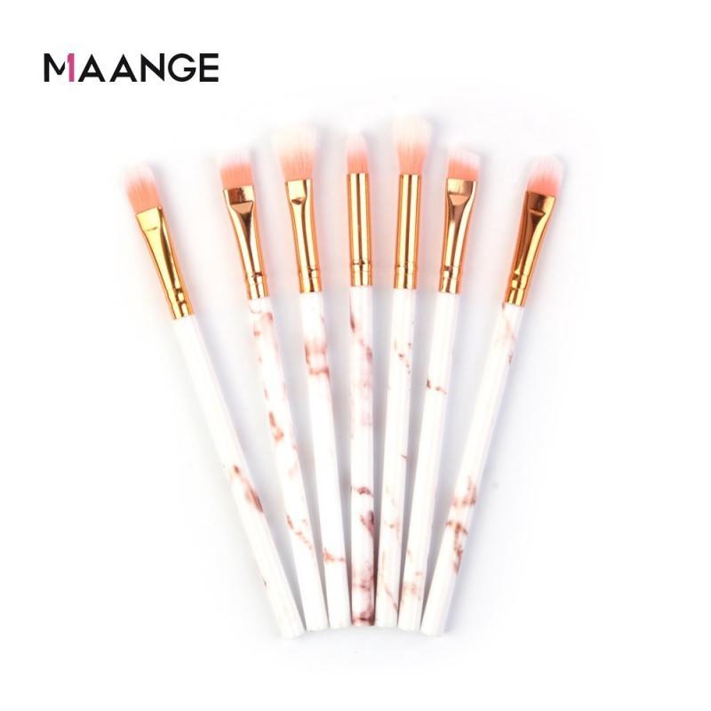 Top 10 bộ cọ trang điểm mắt chất lượng tốt, giá thành phải chăng dành cho tân binh