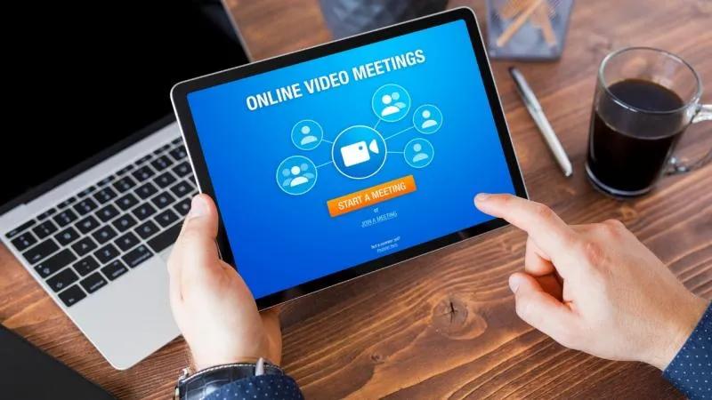 5 Bí quyết vàng giúp bạn tỏa sáng trong buổi phỏng vấn trực tuyến