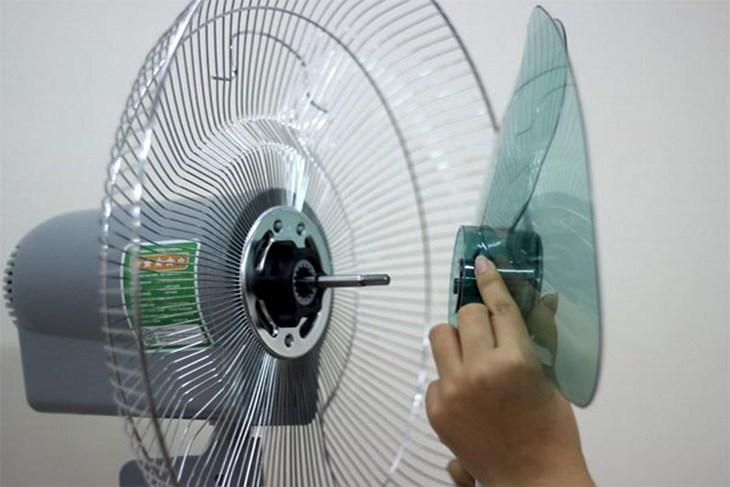 8 Sự cố phổ biến khi dùng quạt điện & giải pháp khắc phục tối ưu