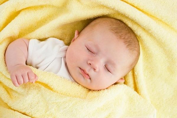 9 Bí quyết đơn giản giúp trẻ 2 tháng tuổi giảm ho và nghẹt mũi hiệu quả