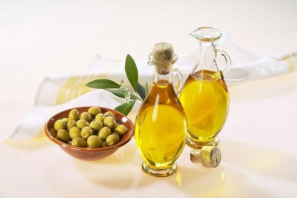 10 Bí Quyết Vàng Giúp Tóc Bớt Rụng Trong Tiết Trời Đông Giá