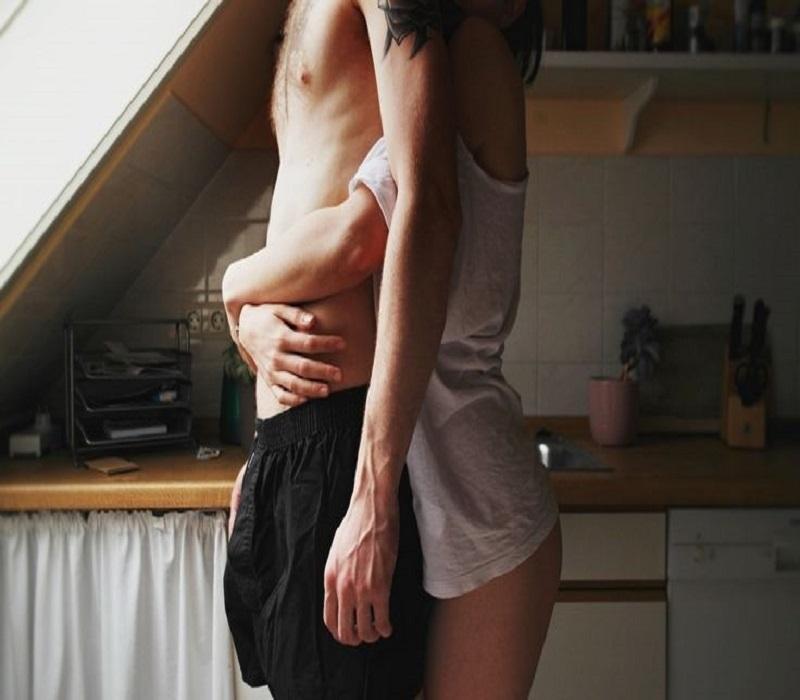 Top 10 Lợi Ích Bất Ngờ Từ Những Cái Ôm Có Thể Bạn Chưa Từng Biết