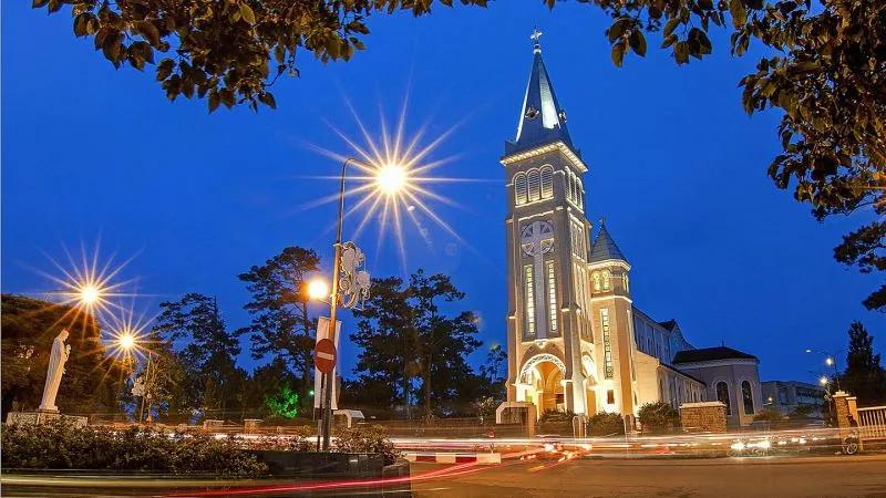 10 Áng Tản Văn Đặc Sắc Nhất Về Thành Phố Đà Lạt Mộng Mơ