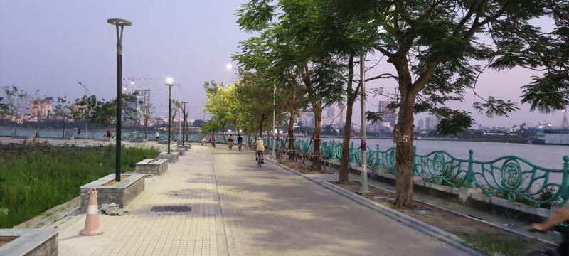 10 tản văn đặc sắc nhất viết về Hà Nội