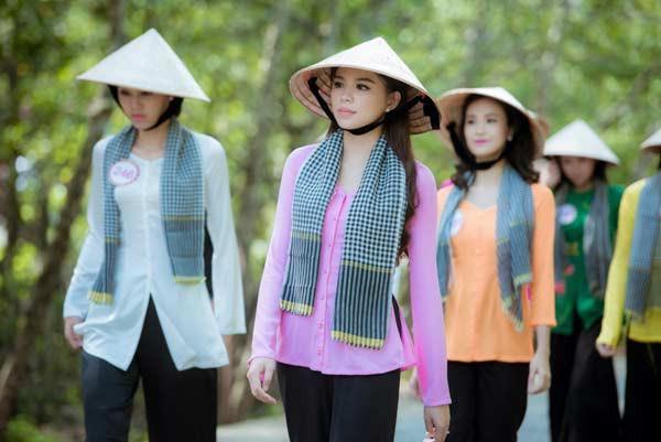 8 áng tản văn đặc sắc nhất khắc họa vẻ đẹp miền Tây sông nước