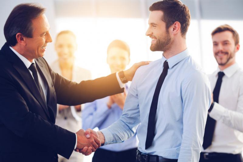 10 Nghệ Thuật Giao Tiếp Khéo Léo - Để Mỗi Lời Nói Trở Thành Cầu Nối Hạnh Phúc