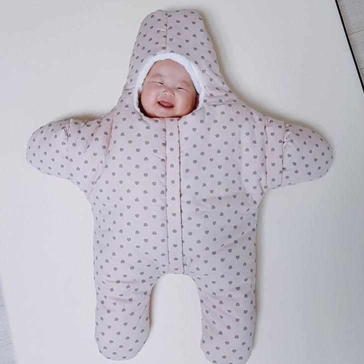 10 điều cha mẹ cần nắm rõ để chăm sóc trẻ sơ sinh mùa lạnh hiệu quả