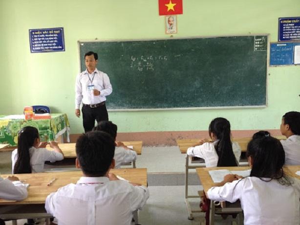 Top 10 Bài văn tả thầy giáo mà em kính mến sâu sắc nhất