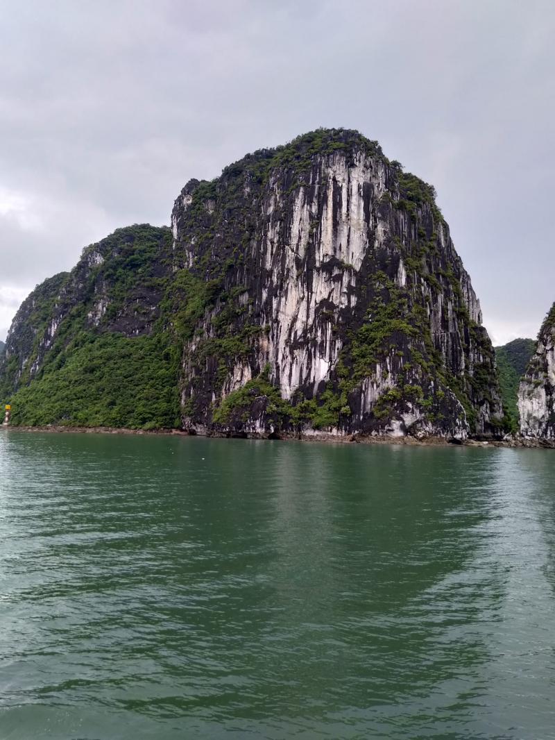 15 Áng thơ tuyệt tác ca ngợi vịnh Hạ Long