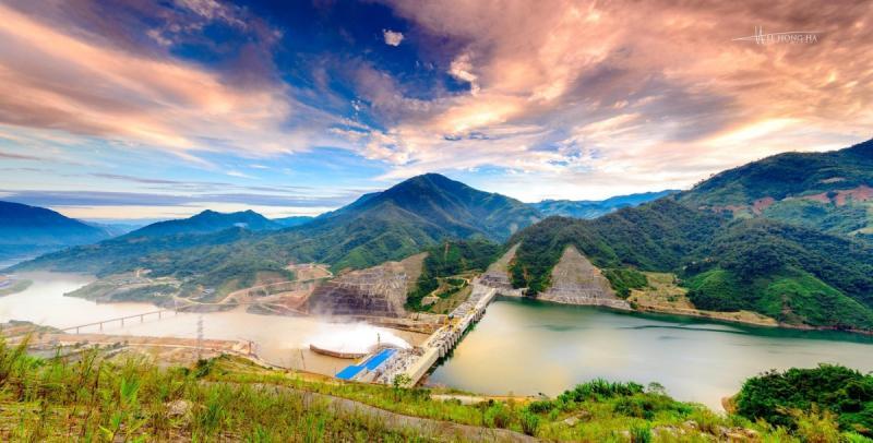 10 Áng thơ đặc sắc nhất ngợi ca vẻ đẹp Lai Châu
