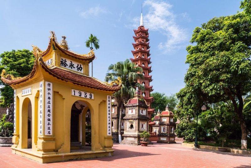 5 Áng Văn Thuyết Minh Xuất Sắc Nhất Về Ngôi Chùa Thiêng Trấn Quốc