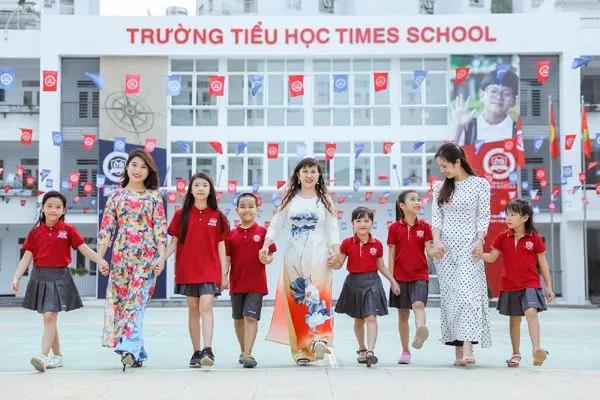 Top 10 bài văn thuyết minh về đồng phục học sinh đặc sắc và cảm động nhất