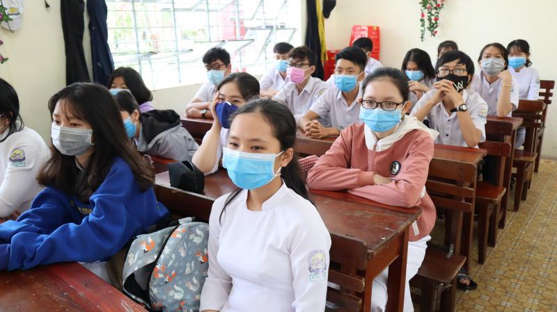 8 Áng văn sâu sắc nhất về nghệ thuật thể hiện cá tính trong học đường