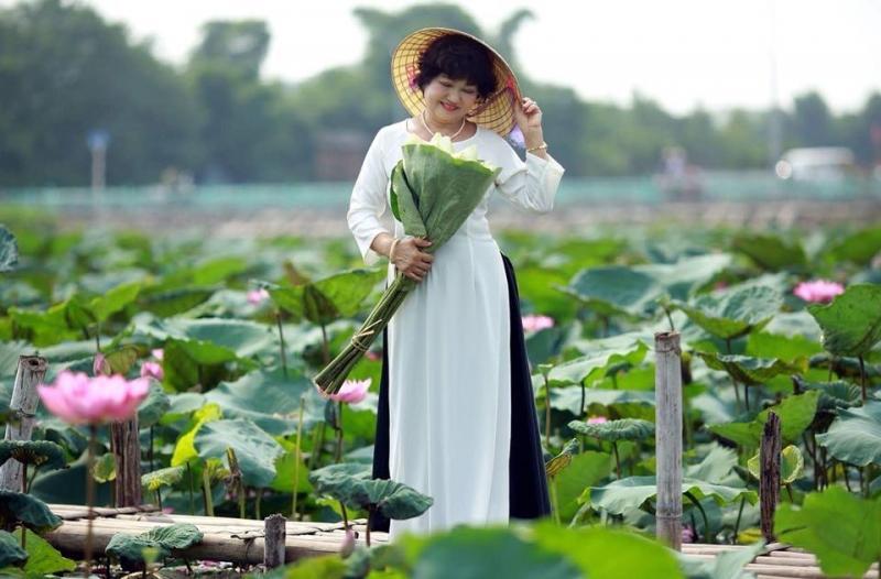 20 thi phẩm tình yêu đặc sắc nhất của thi sĩ Lê Thu Hương - Những vần thơ chạm đến trái tim