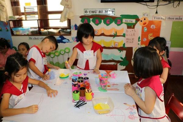 14 Câu khẩu hiệu và bài thơ sáng tạo, giúp bé dừng bút dễ dàng mà giáo viên mầm non không thể bỏ qua